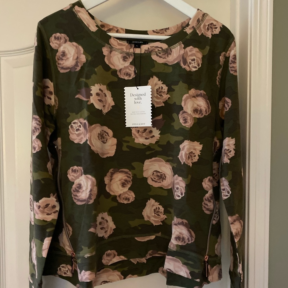 Stella & Dot Crush It Pullover